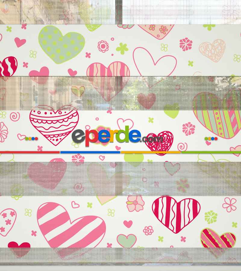 Kalp Desenli Baskılı Zebra Perde- Çok Renkli