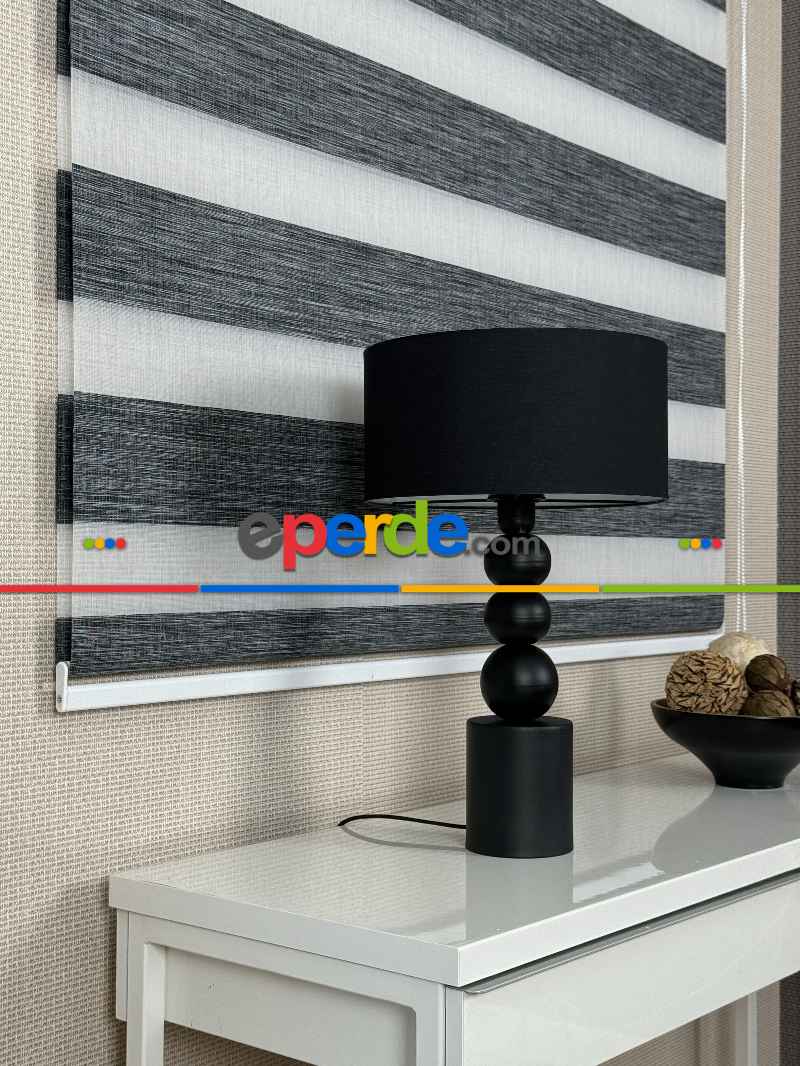 Genç Odası Siyah Jakar Dokuma Zebra Perde, Standart Metal Kasalı Yüksek Kalite Kornişe Kolay Montaj Seçenekli