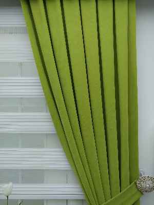 Fıstık Yeşili Düz Fon Perde (280 Eninde)- Fıstık Yeşili