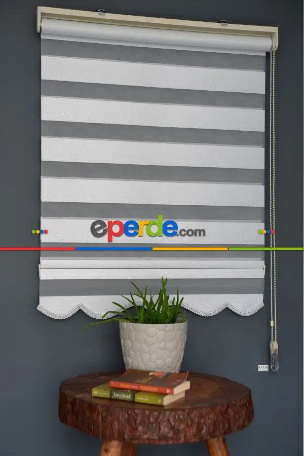 Halim Perdesan Sm-400 Beyaz & Gümüş Yaldız Renk Etekli Veya Eteksiz Zebra Stor Perde