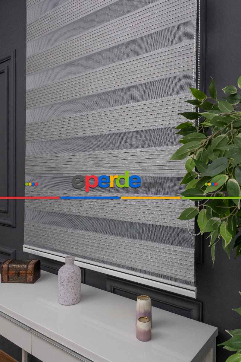 Zebra Perde - Gümüş Simli Geniş Plise Zebra Perde