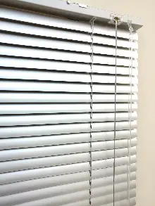 Mutfak Metalik Gri Renk - Alüminyum Jaluzi Perde - 25mm Kalınlığında- Gri-füme-antrasit