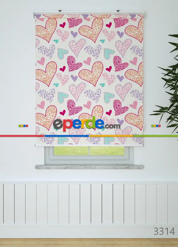 Leoparlı Kalpler Desenli Baskılı Stor Perde