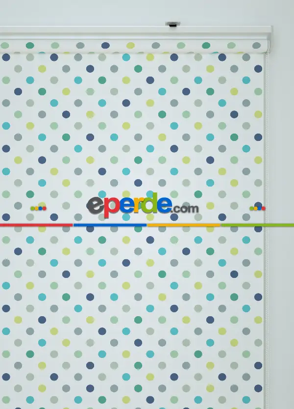 Mavi-yeşil Puantiye Desenli Baskılı Stor Perde