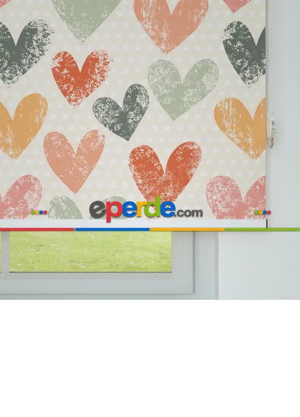 Renkli Kalpler Desenli Baskılı Stor Perde