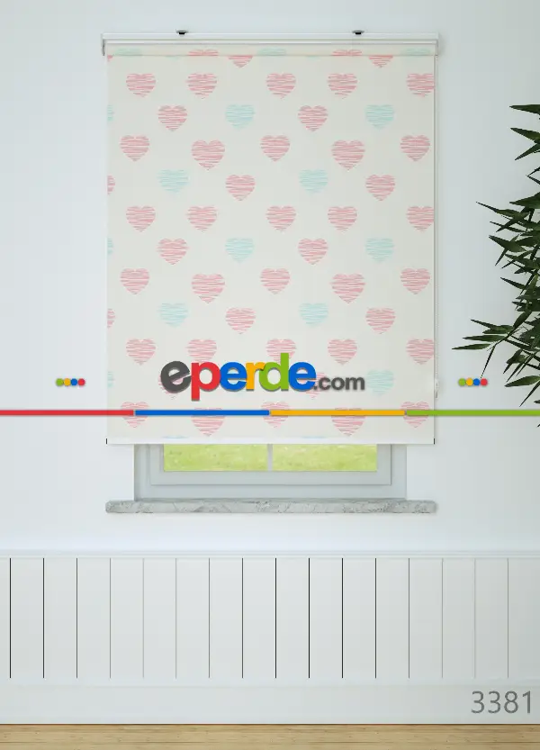 Pembe-mavi Kalp Desenli Baskılı Stor Perde