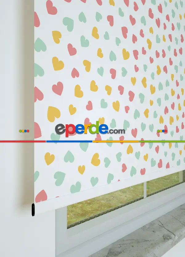 Renkli Kalpler Desenli Baskılı Stor Perde