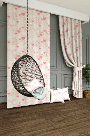 Dökümlü Kumaştan Renkli Kalpler Desenli Baskılı Fon Perde