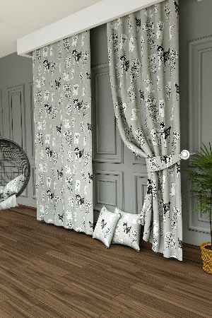 Dökümlü Kumaştan Sevimli Hayvanlar Desenli Baskılı Fon Perde - 1. Kalite Yumuşak Dökümlü Kumaş