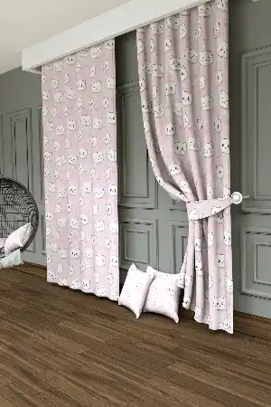 Dökümlü Kumaştan Sevimli Kedi Desenli Baskılı Fon Perde - 1. Kalite Yumuşak Dökümlü Kumaş