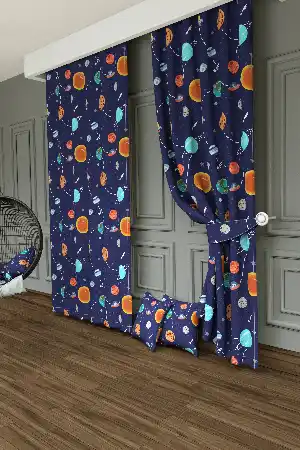 Dökümlü Kumaştan Çocuk Odası - Unisex Gezegenler Desenli Baskılı Fon Perde - 1. Kalite Yumuşak Dökümlü Kumaş