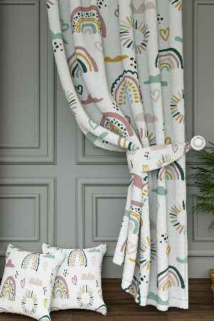 Pudra Mint Gökkuşağı Kalp Desenli Baskılı Fon Perde Geniş En 1. Kalite