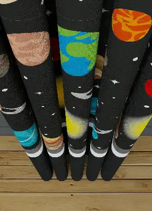 Dökümlü Kumaştan Koyu Füme Gezegen Desenli Baskılı Fon Perde 1. Kalite
