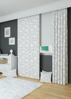 Dökümlü Kumaştan Açık Gri Bulut ve Puan Desenli Baskılı Fon Perde 1. Kalite