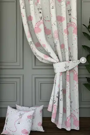 Bebek Odası - Dökümlü Kumaştan Pembe Sevimli Kız Desenli Baskılı Fon Perde Geniş En 1. Kalite