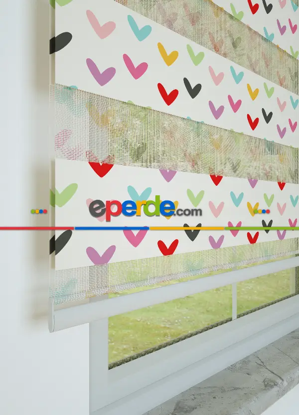 Kırmızı Pembe Kalp Desenli Baskılı Zebra Perde