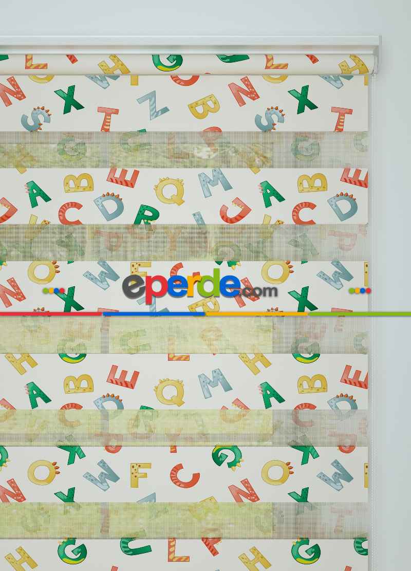 Yeşil Sarı Harf Desenli Baskılı Zebra Perde