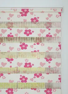 Çocuk Odası - Pembe Çiçek Ve Kalp Desenli Baskılı Zebra Perde