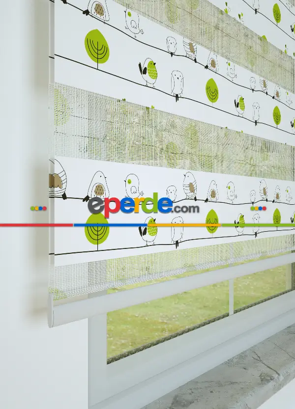 Yeşil Kuş Ve Ağaç Desenli Baskılı Zebra Perde