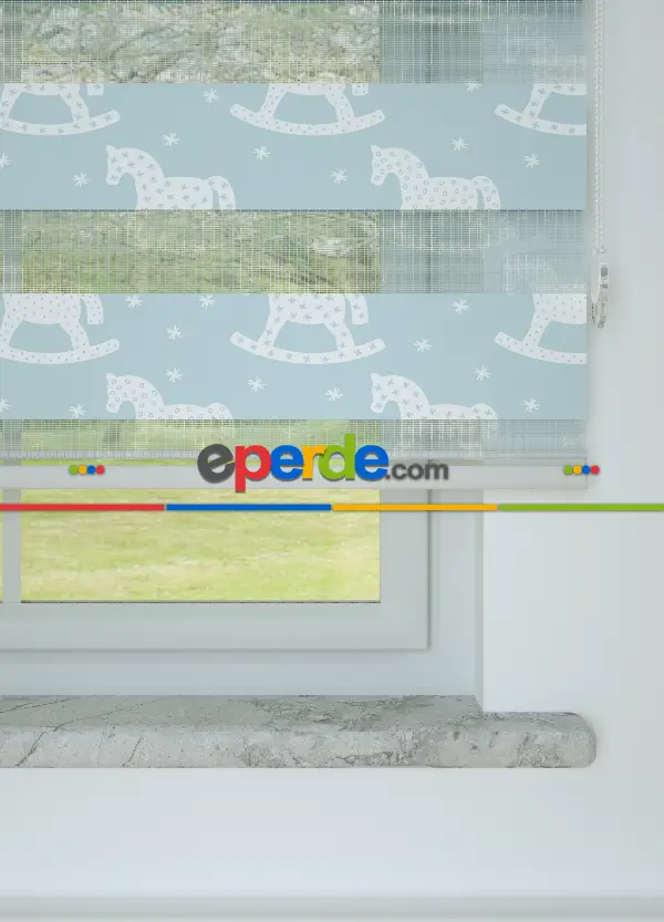 Açık Mavi Sallanan At Desenli Baskılı Zebra Perde