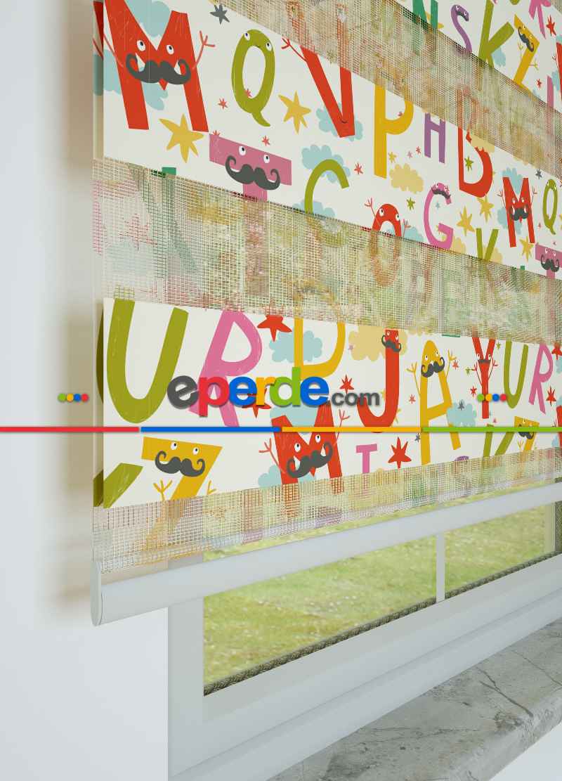 Çocuk Odası - Yeşil Kırmızı Harf Desenli Baskılı Zebra Perde