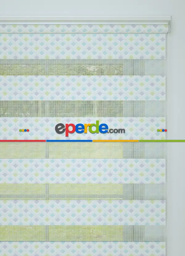 Lila Yeşil Minik Geometrik Desenli Baskılı Zebra Perde