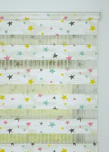 Sarı Pembe Yıldız Desenli Baskılı Zebra Perde