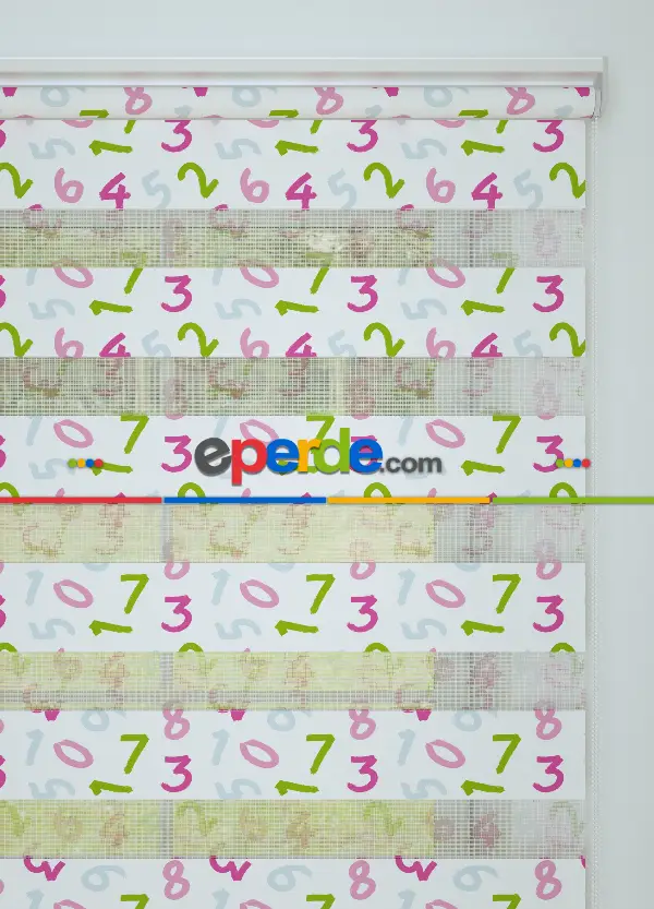 Pembe Yeşil Sayı Desenli Baskılı Zebra Perde