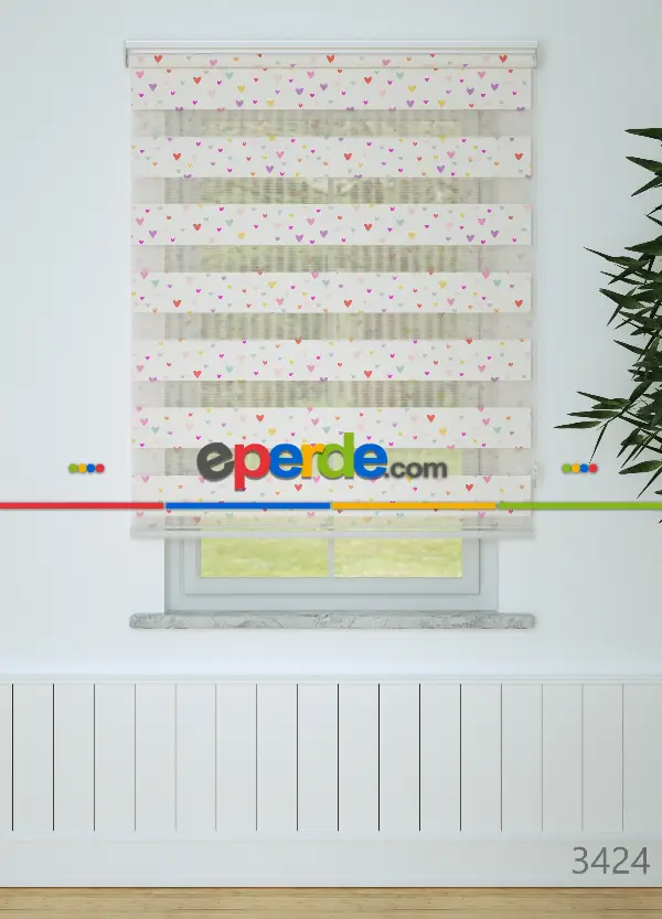 Bebek Odası - Mor Pembe Minik Kalp Desenli Baskılı Zebra Perde