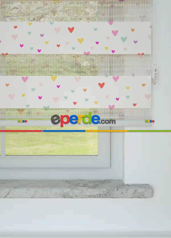 Bebek Odası - Mor Pembe Minik Kalp Desenli Baskılı Zebra Perde