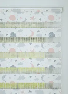 Bebek Odası - Gri Pembe Yıldız Ve Bulut Desenli Baskılı Zebra Perde