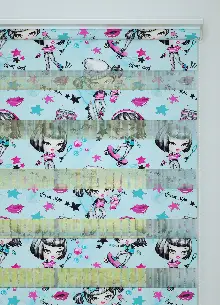 Çocuk Odası - Mavi Fuşya Kaykaycı Kız Desenli Baskılı Zebra Perde