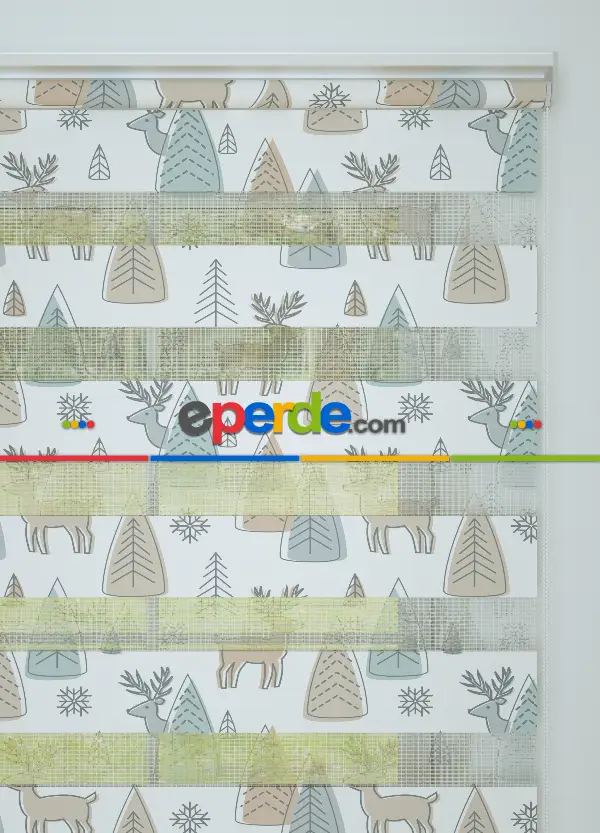 Yeşil Geyik Ve Ağaç Desenli Baskılı Zebra Perde