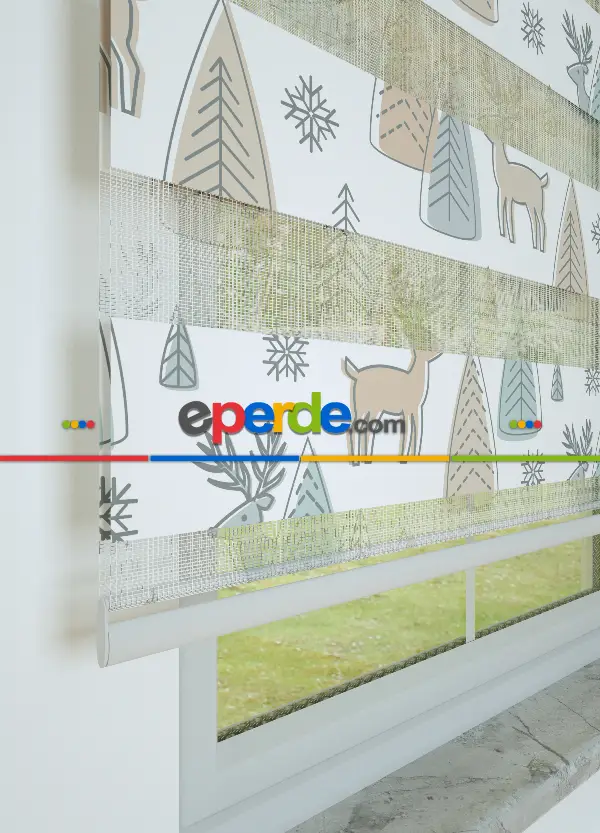Yeşil Geyik Ve Ağaç Desenli Baskılı Zebra Perde