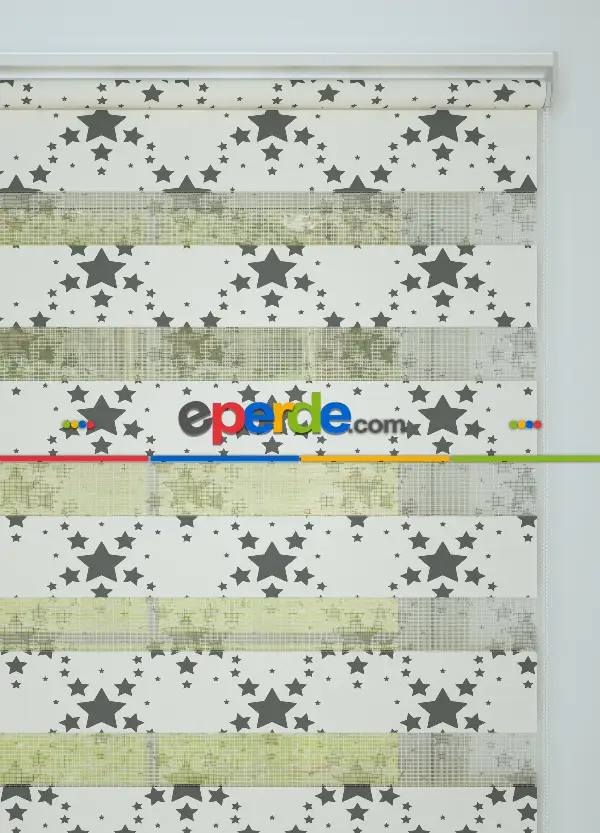 Bebek Odası - Krem Füme Yıldız Desenli Baskılı Zebra Perde