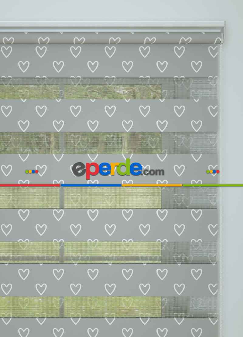 Bebek Odası - Gri Kalp Desenli Baskılı Zebra Perde