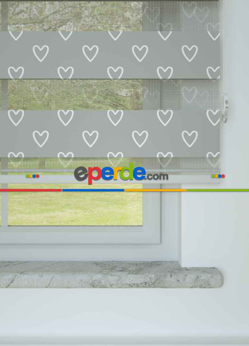 Bebek Odası - Gri Kalp Desenli Baskılı Zebra Perde