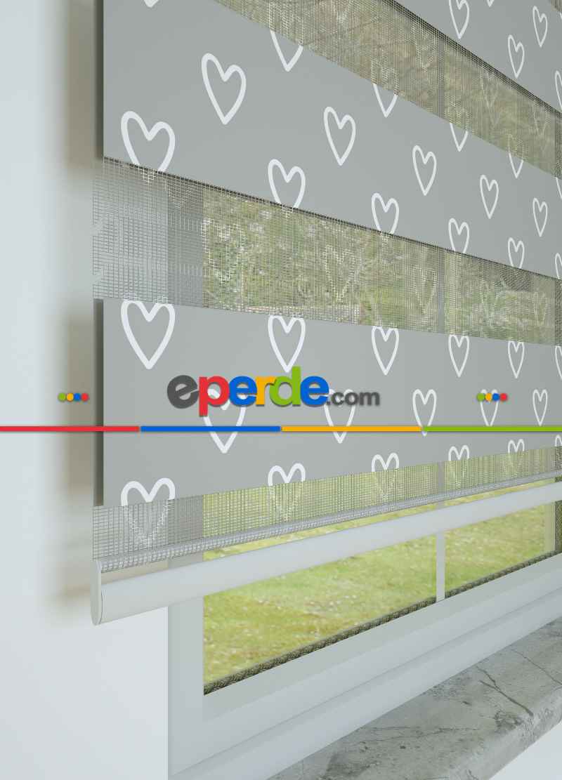 Bebek Odası - Gri Kalp Desenli Baskılı Zebra Perde