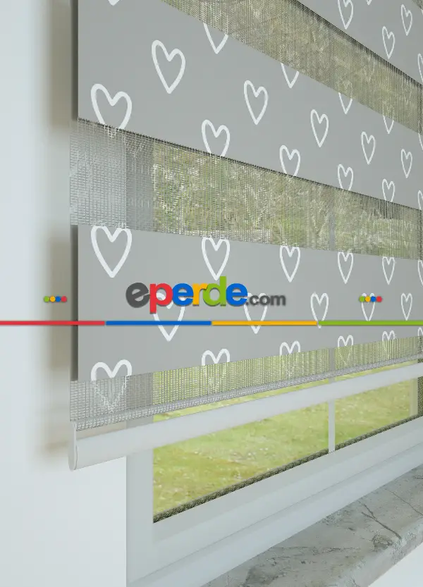 Bebek Odası - Gri Kalp Desenli Baskılı Zebra Perde