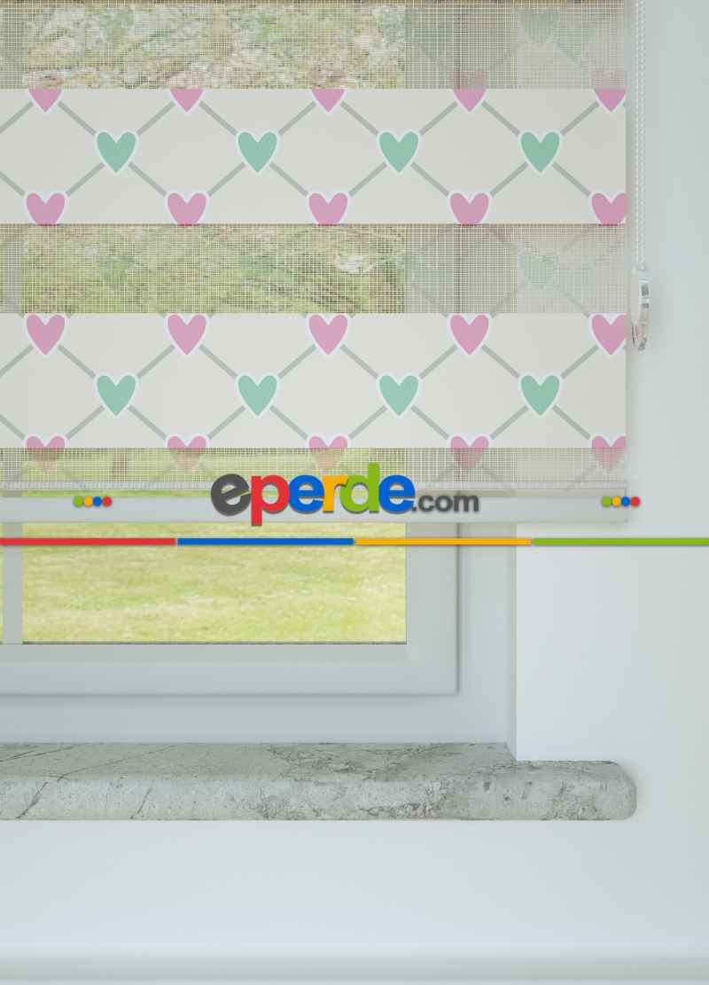 Bebek Odası - Yeşil Pembe Kalp Desenli Baskılı Zebra Perde