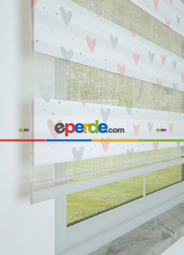 Bebek Odası - Pembe Mavi Minik Kalp Desenli Baskılı Zebra Perde