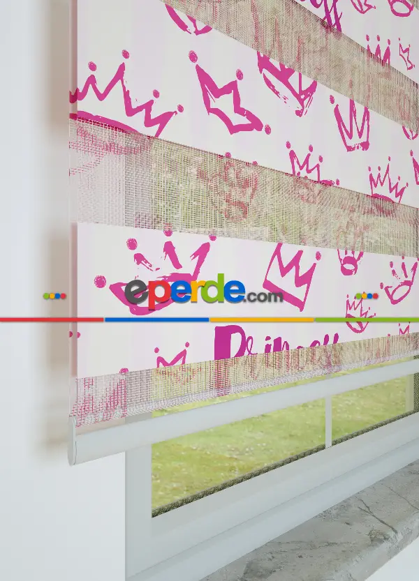 Bebek Odası - Pembe Taç Ve Prenses Desenli Baskılı Zebra Perde