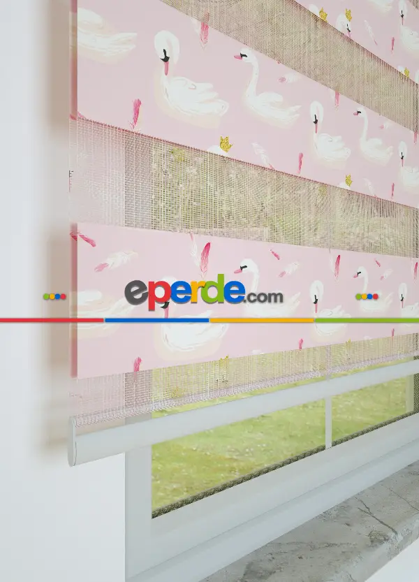 Pembe Kuğu Desenli Baskılı Zebra Perde