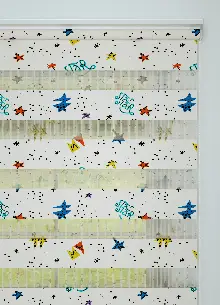 Bebek Odası - Mavi Kırmızı Yıldız Desenli Baskılı Zebra Perde