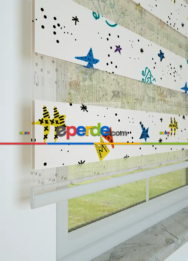 Bebek Odası - Mavi Kırmızı Yıldız Desenli Baskılı Zebra Perde