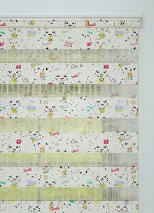 Çocuk Odası - Yeşil Turuncu Yavru Köpek Desenli Baskılı Zebra Perde