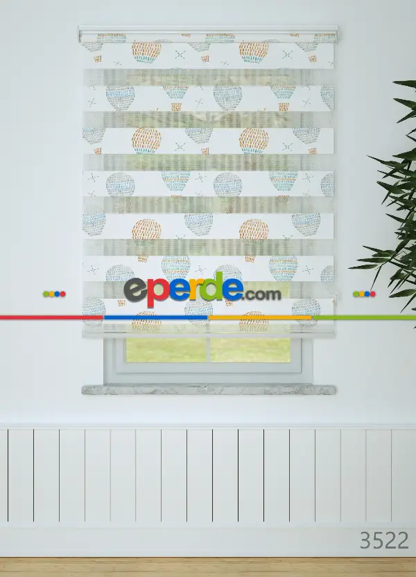 Bebek Odası - Turuncu Mavi Uçan Balon Desenli Baskılı Zebra Perde