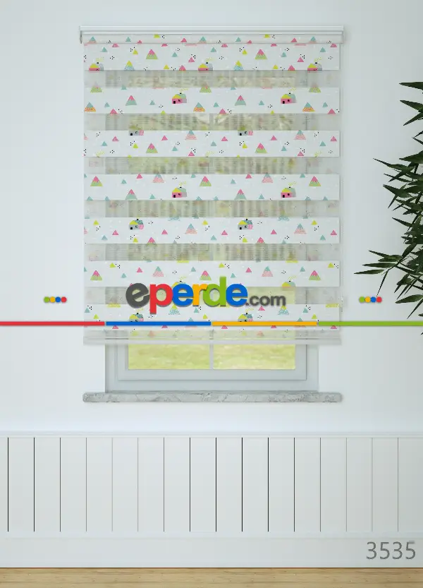 Bebek Odası - Pembe Yeşil Dağ Desenli Baskılı Zebra Perde