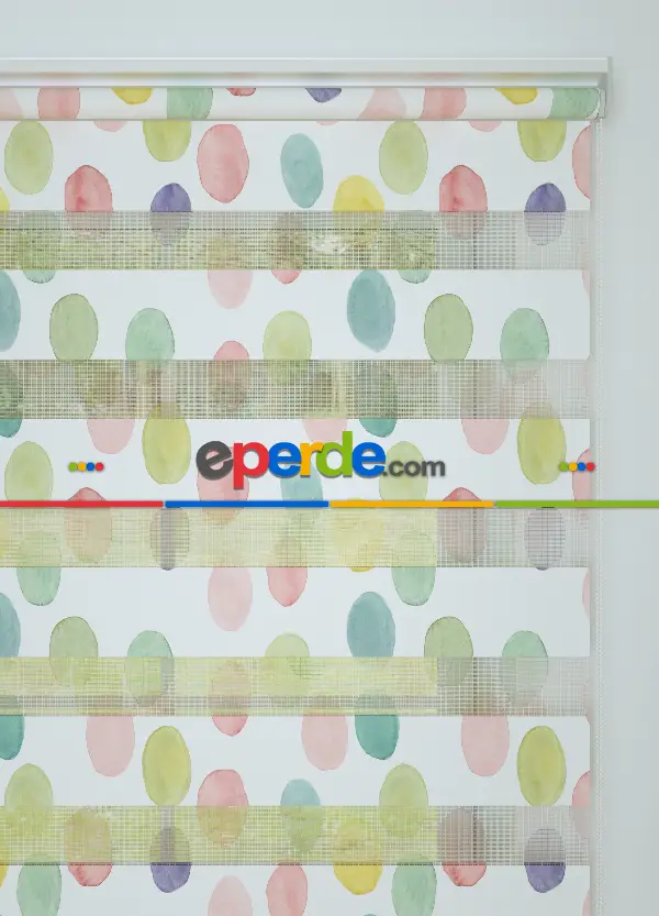 Çocuk Odası - Yeşil Sarı Puan Desenli Baskılı Zebra Perde