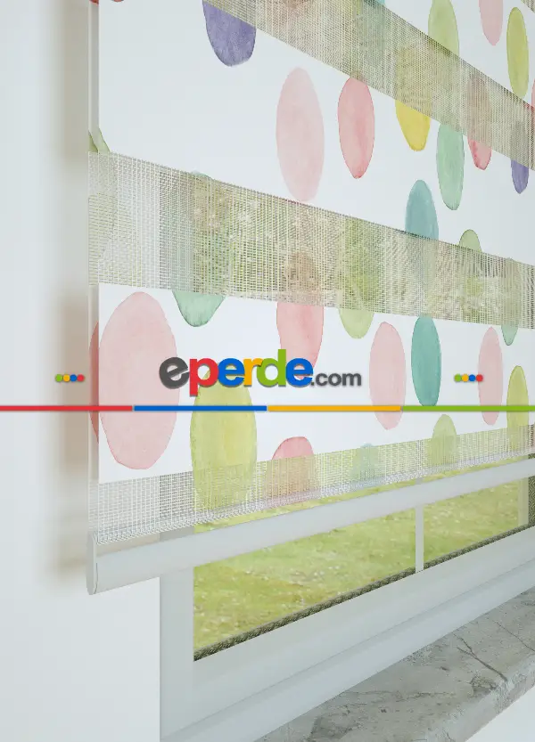 Çocuk Odası - Yeşil Sarı Puan Desenli Baskılı Zebra Perde